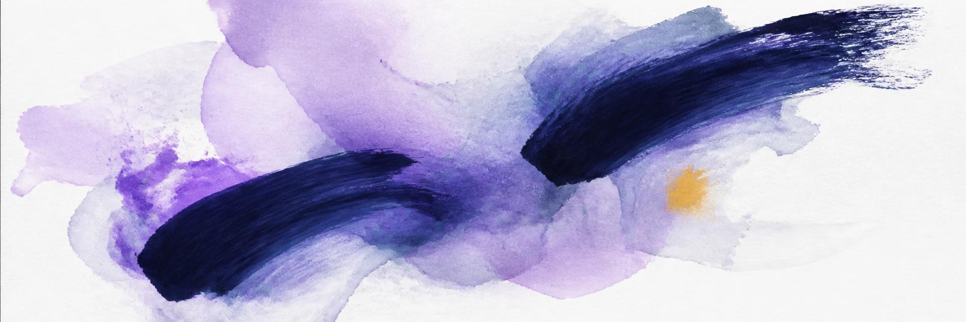 Pieza abstracta con trazos navy sobre veladuras violetas y lavanda, sobre papel blanco